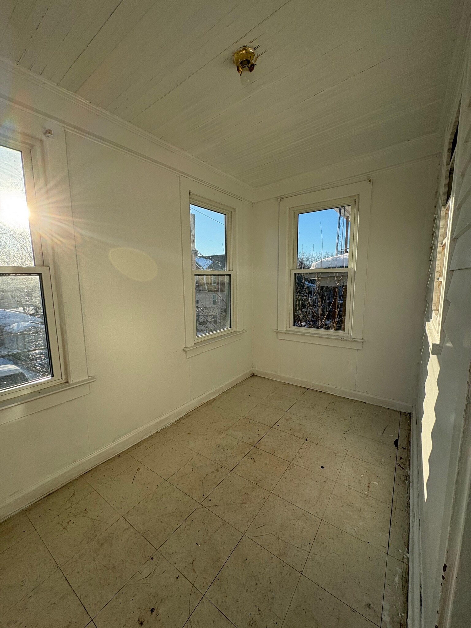 Building Photo - 37 Eastwood Ave