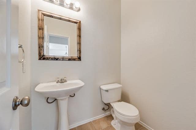 Building Photo - 817 Kentucky Derby Ln