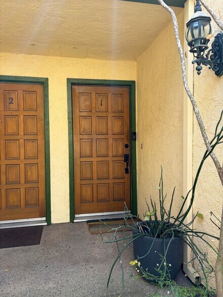 Building Photo - 132 W Alamar Ave