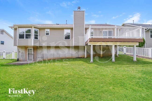 Building Photo - 3017 Valley Oaks Dr
