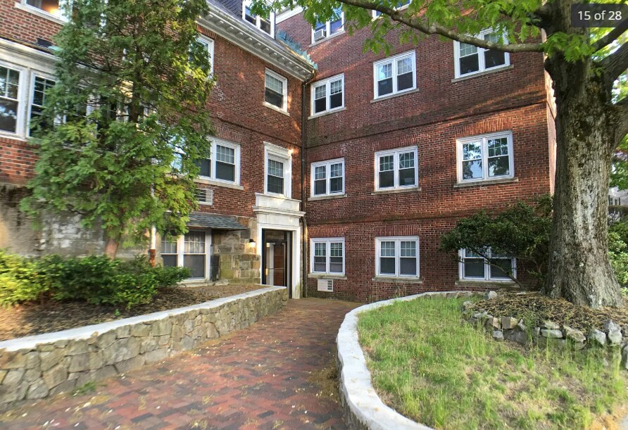 Building Photo - 1999 Commonwealth Ave