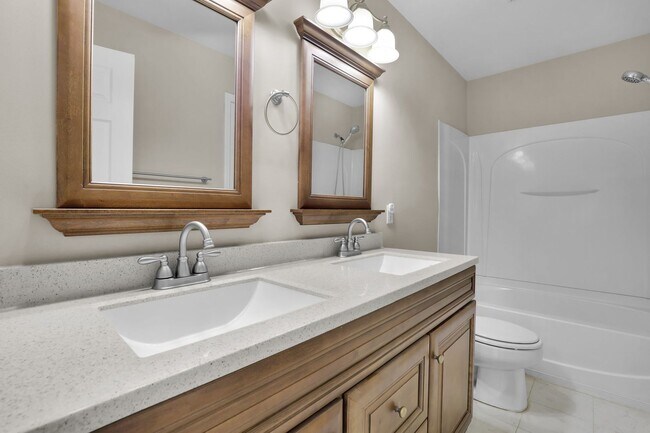 Building Photo - 230 North Cir