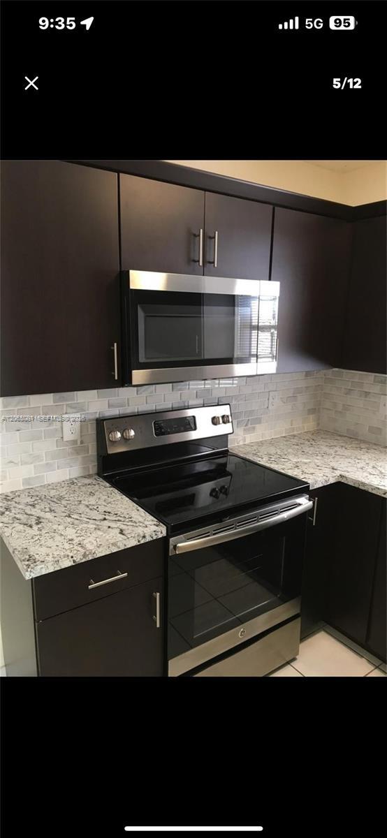 Building Photo - 3610 SW 87th Pl