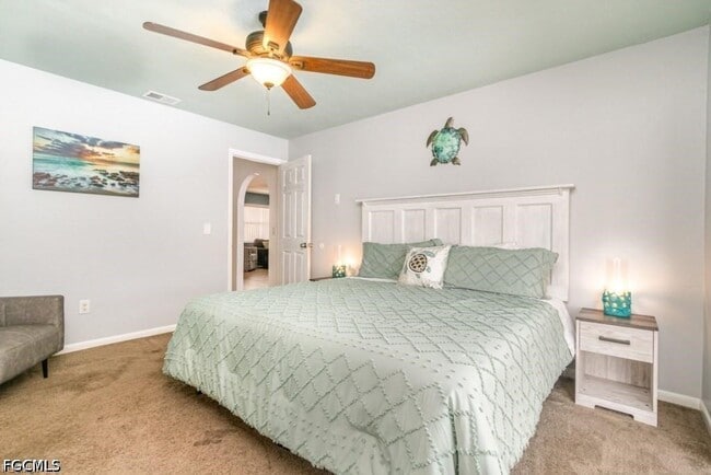 Building Photo - 922 SE 25th Ln