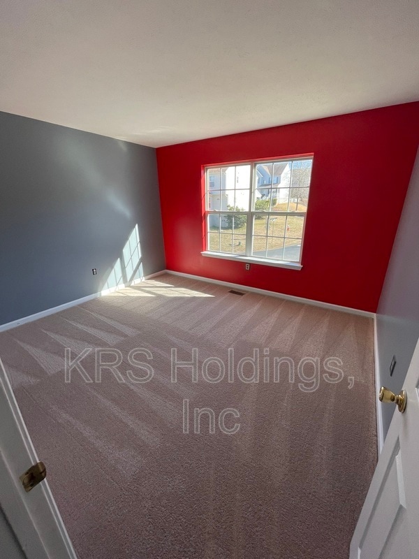 Building Photo - 861 Sugarloaf Run