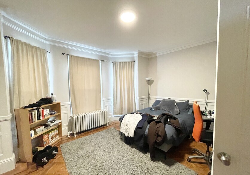 Building Photo - 22 Parker Hill Ave