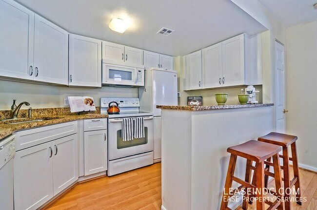 Building Photo - 1438 Meridian Pl NW