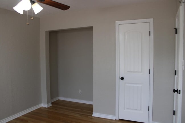 Building Photo - 4305 Randel Dr