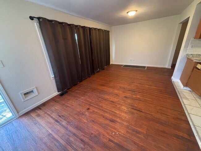 Building Photo - Tulsa Single Family Home for Rent 3 beds 2 bath