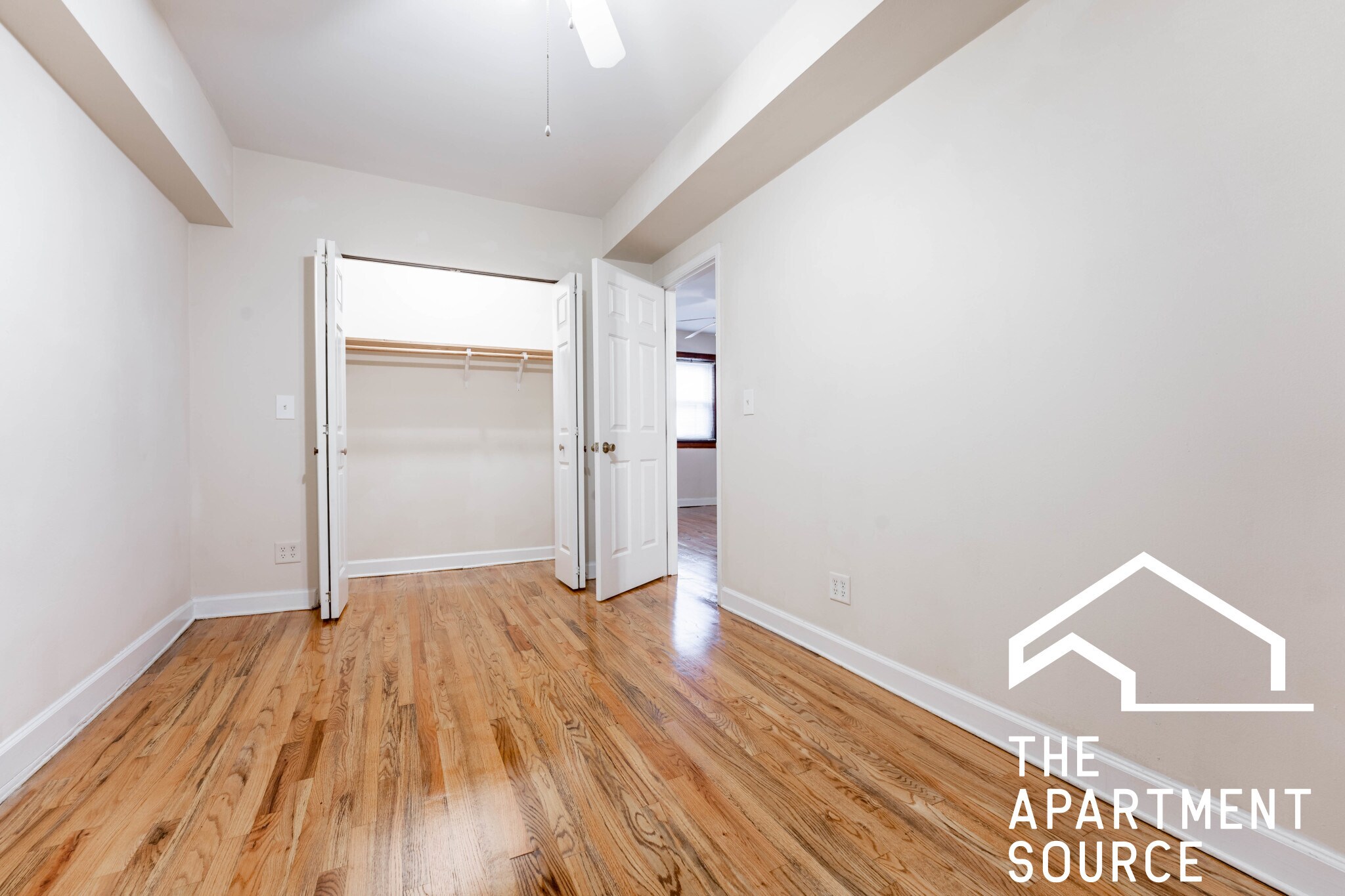 Building Photo - 1208 W Wrightwood Ave