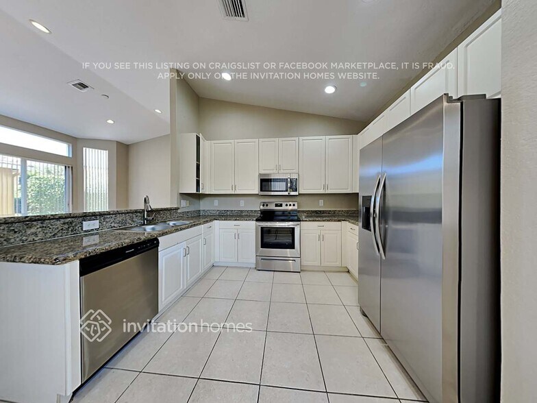 Building Photo - 5842 NW 119th Dr