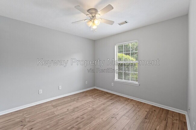 Building Photo - 107 Stonington Ln SW