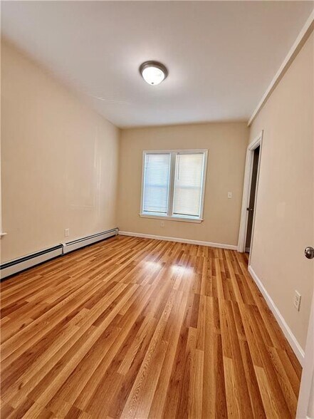 Building Photo - 194 Harrison St