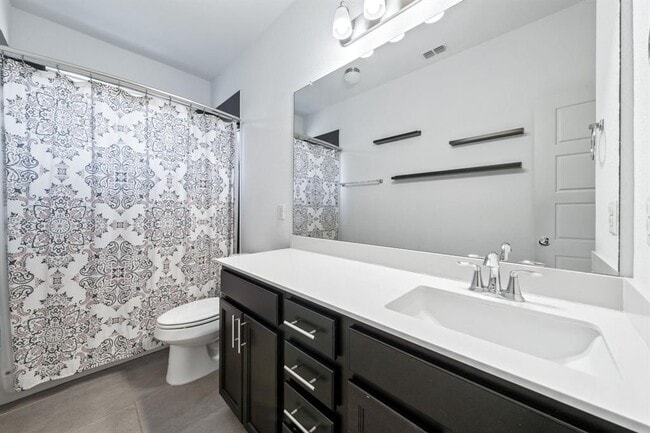 Building Photo - 1406 Casa Dr