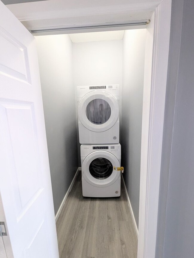 Building Photo - 3438 Oregon Ave