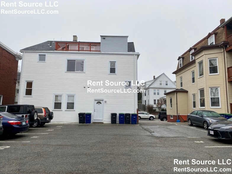 Building Photo - 267-269 Highland Ave. Unit 2