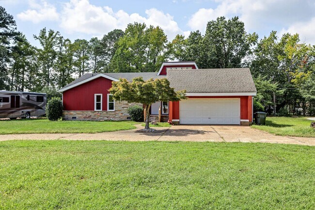 Building Photo - 300 Smoots Ln