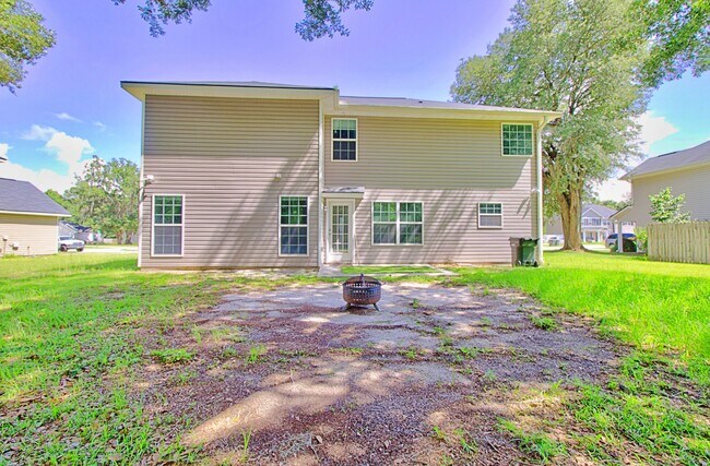 Building Photo - 172 Maggie Ln
