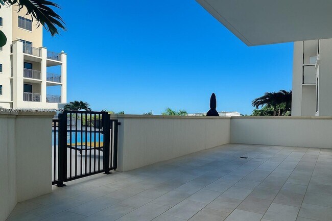 Building Photo - 101 E Camino Real