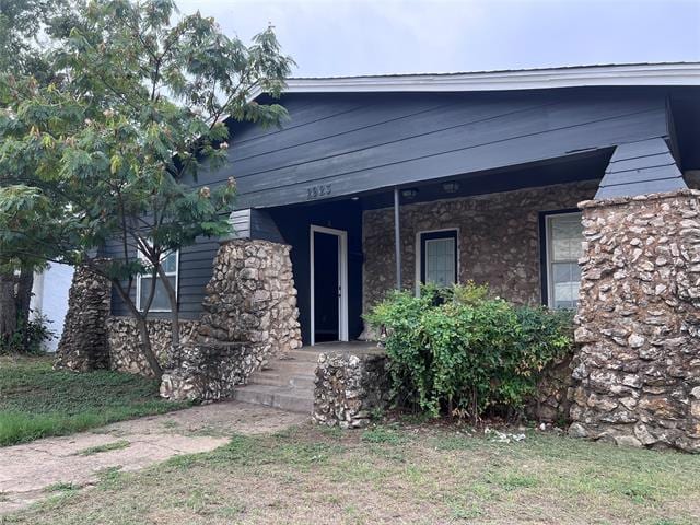Primary Photo - 2923 Azle Ave