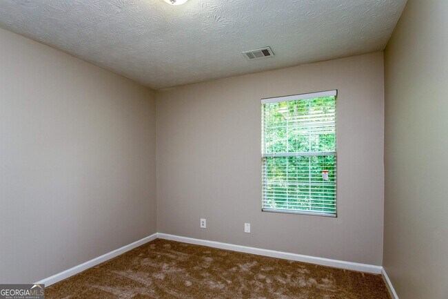 Building Photo - 1305 Sandybrook Ct