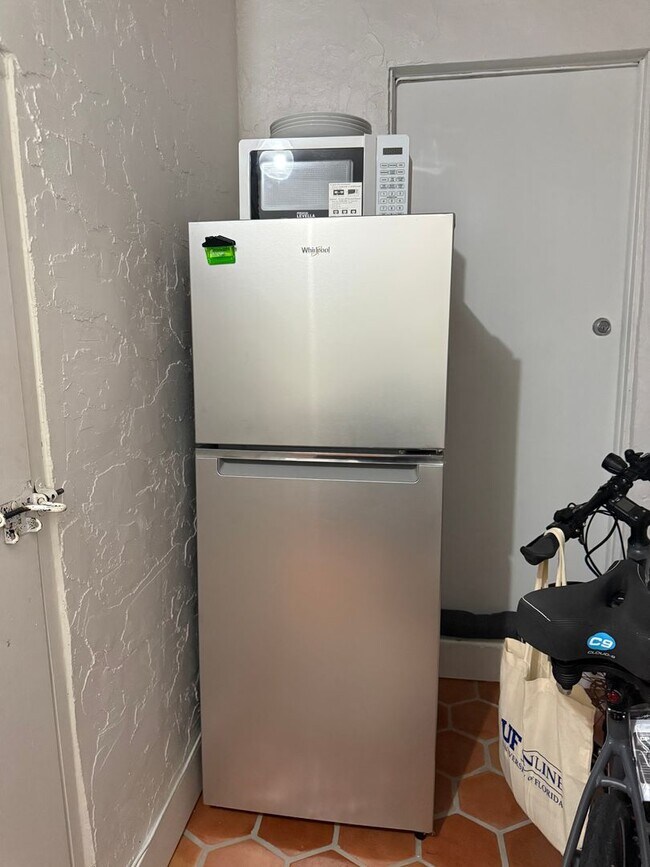 Building Photo - Greenbriar Efficiency