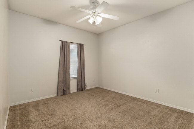 Building Photo - 21123 Sweet Blossom Ln
