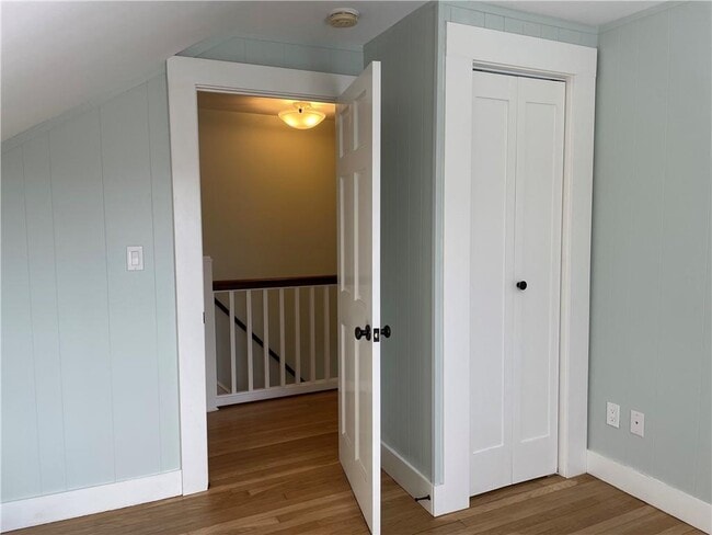 Building Photo - 102 3rd Beach Rd