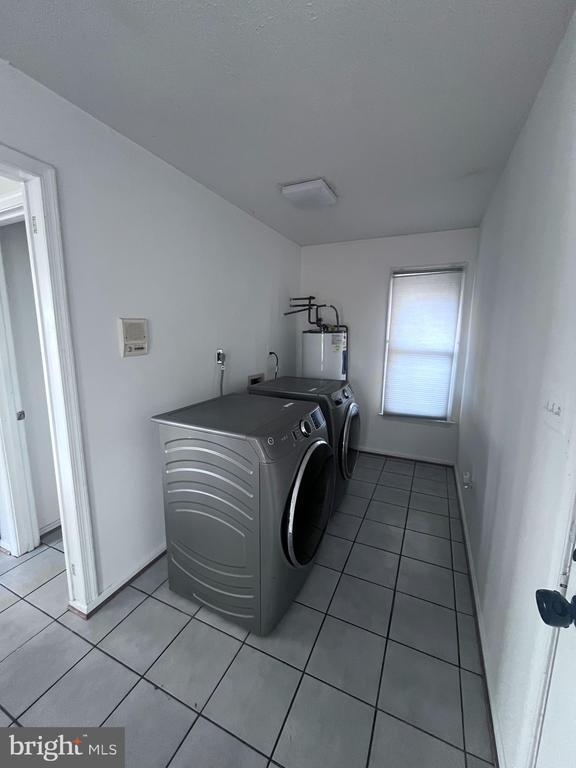 Building Photo - 3012 Cruiser Dr