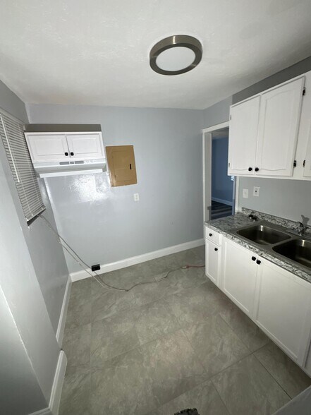 Building Photo - 1039 Phelps St