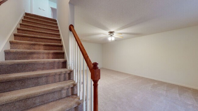 Building Photo - 252 Smallwood Rd