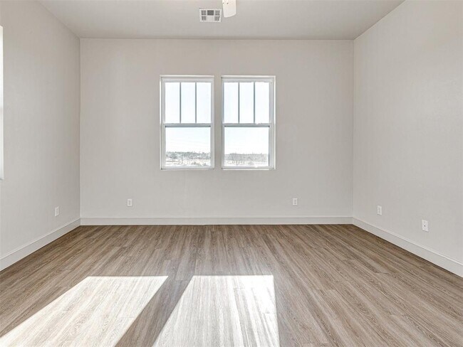 Building Photo - 29596 Memory Ln