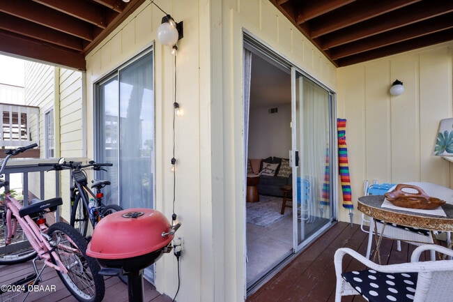 Building Photo - 906 Ocean Marina Dr