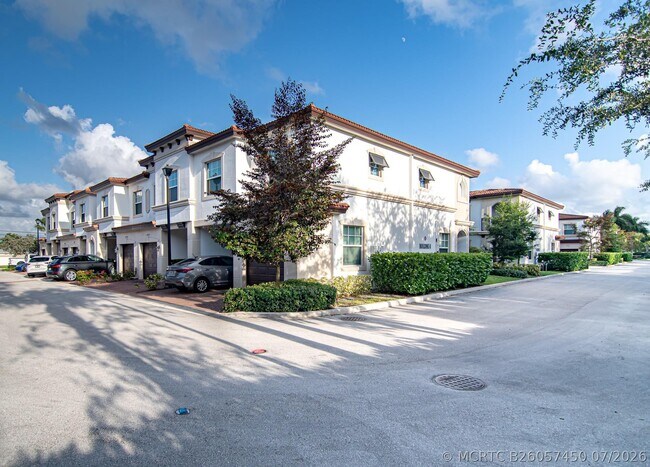 Building Photo - 14388 Emerald Pl Wy