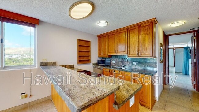 Building Photo - 2611 Ala Wai Blvd