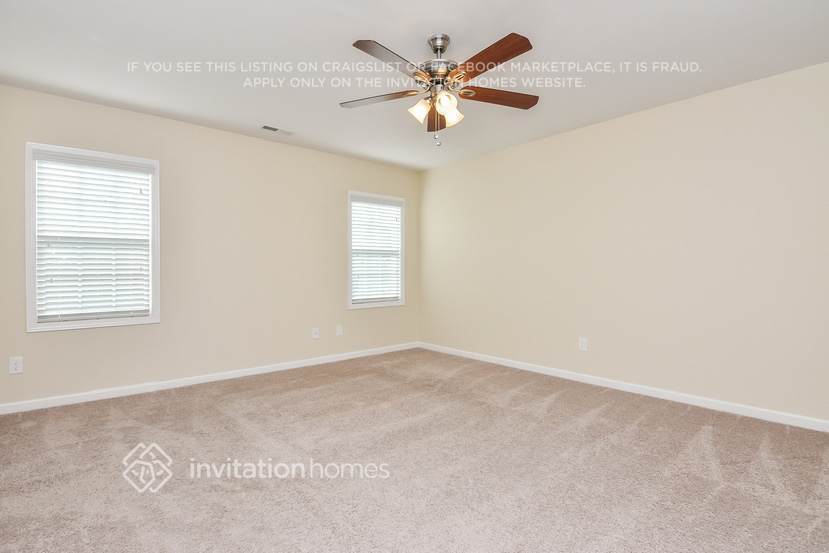 Building Photo - 213 Verrazano Pl