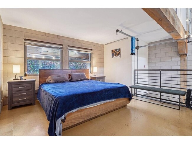 Building Photo - 801 N Washington Ave