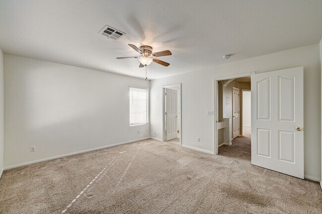 Building Photo - Tri-Level Home with Pool & Spa in Henderson, 89074