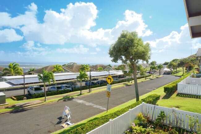 Building Photo - Pet Friendly Makakilo Condo with Gorgeous ...