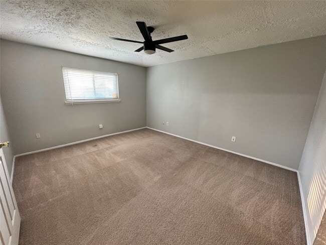 Building Photo - 8519 Church Light Ln