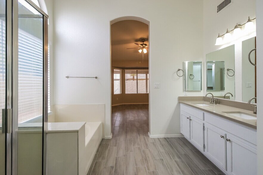 Building Photo - 1815 E Ironwood Dr