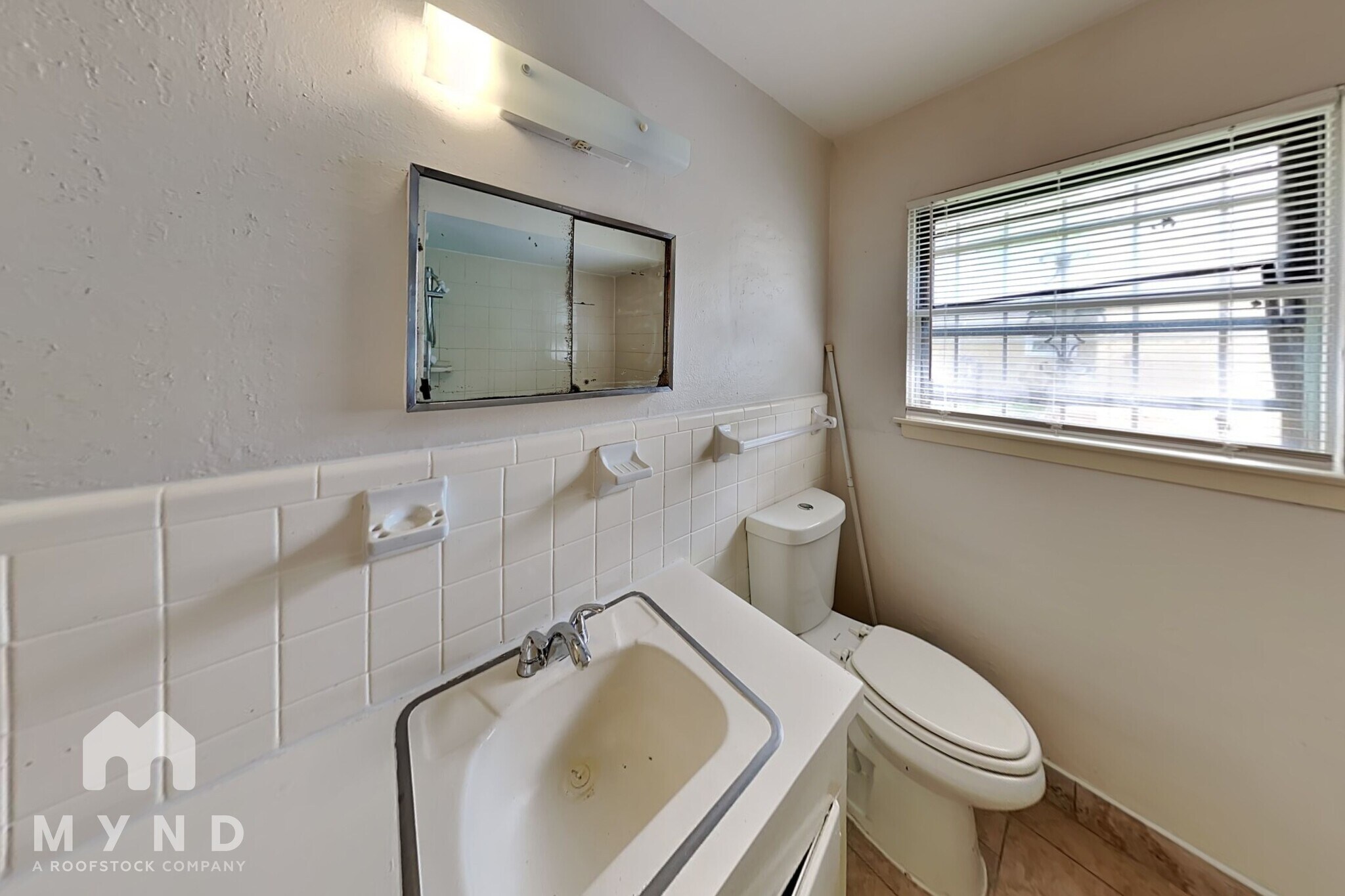 Building Photo - 4310 Boynton Dr