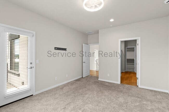 Building Photo - 2030 East Michigan Ave