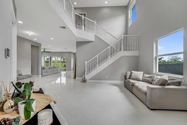 Building Photo - 5482 Macoon Wy