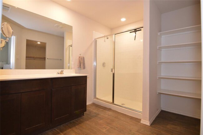 Building Photo - 109 Black Wolf Run