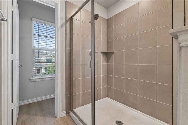 Building Photo - 2200 Davenport Dr