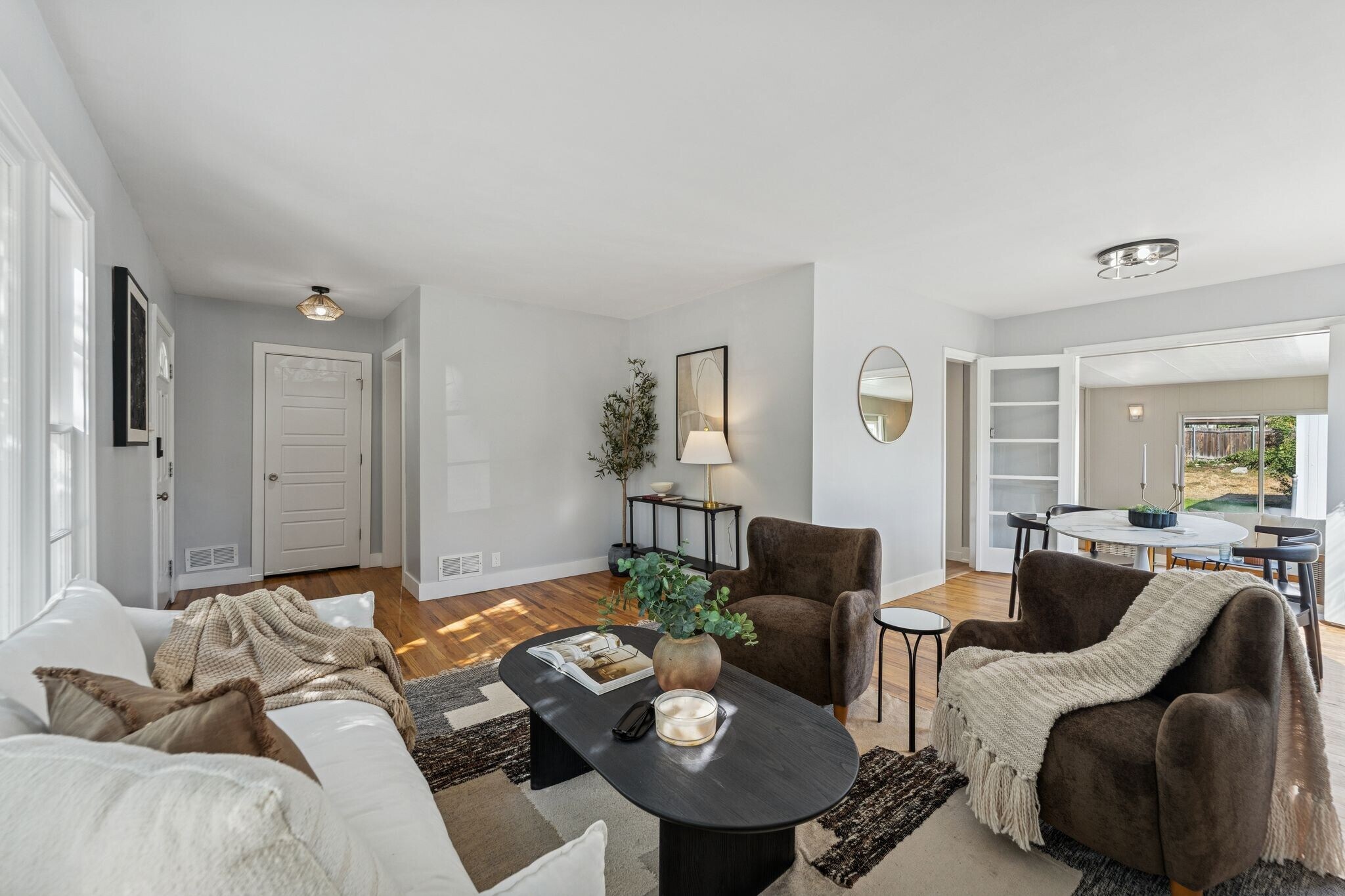 Building Photo - 2937 S 900 E