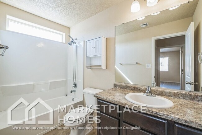 Building Photo - 7114 Wasilla Dr NE
