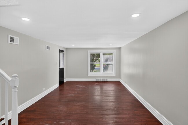 Building Photo - 9722 S Merrion Ave