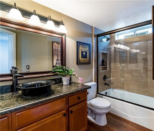 Building Photo - STUNNING "RANCHO CIELO" HOME